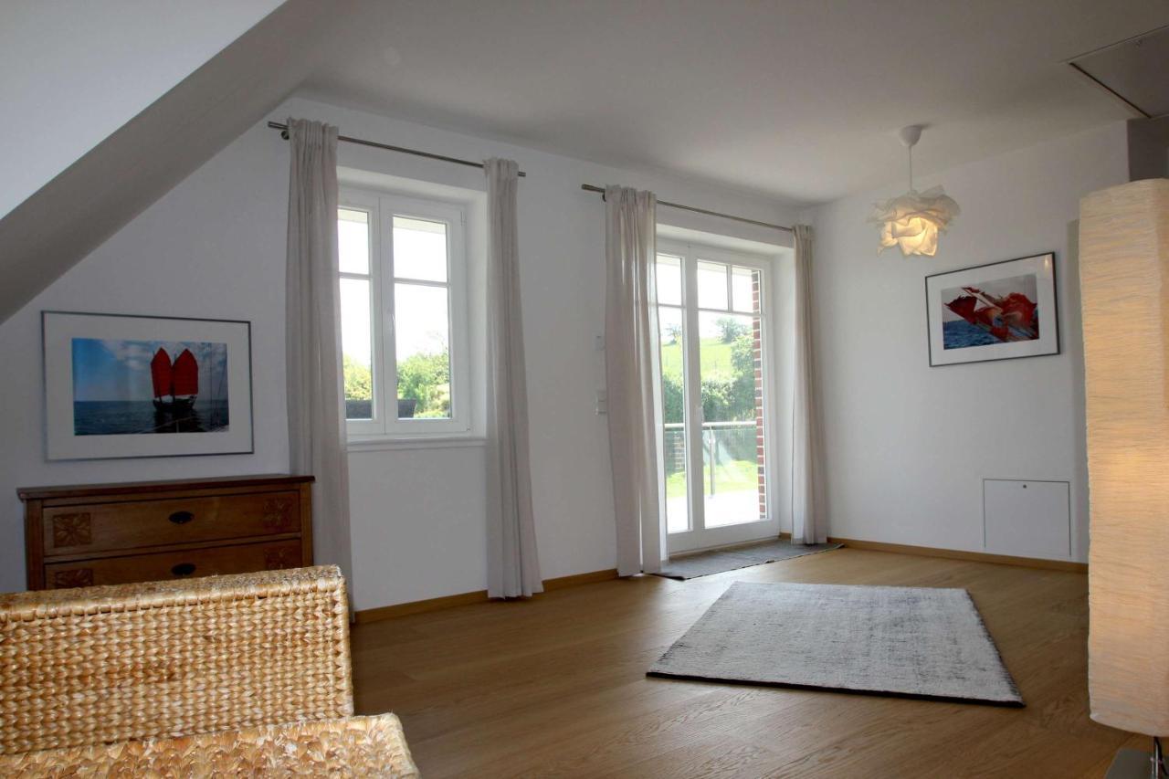 Wassernahes Ferienhaus Mit Meerblick Und Schwimmbadnutzung In Sellin - Ferienhaus Rohrweihe Гагер Екстериор снимка